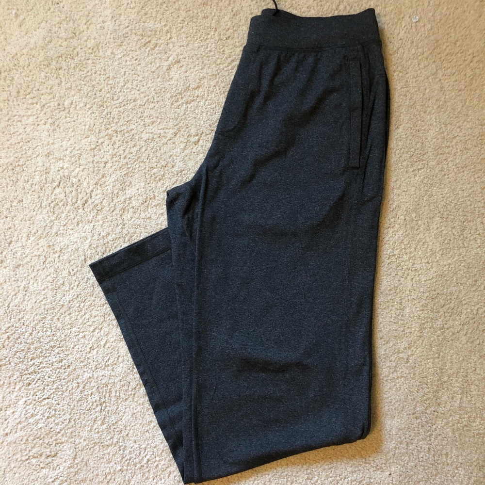 Men’s Lululemon sweatpants Sz L